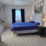 Villa House With Sea View In *